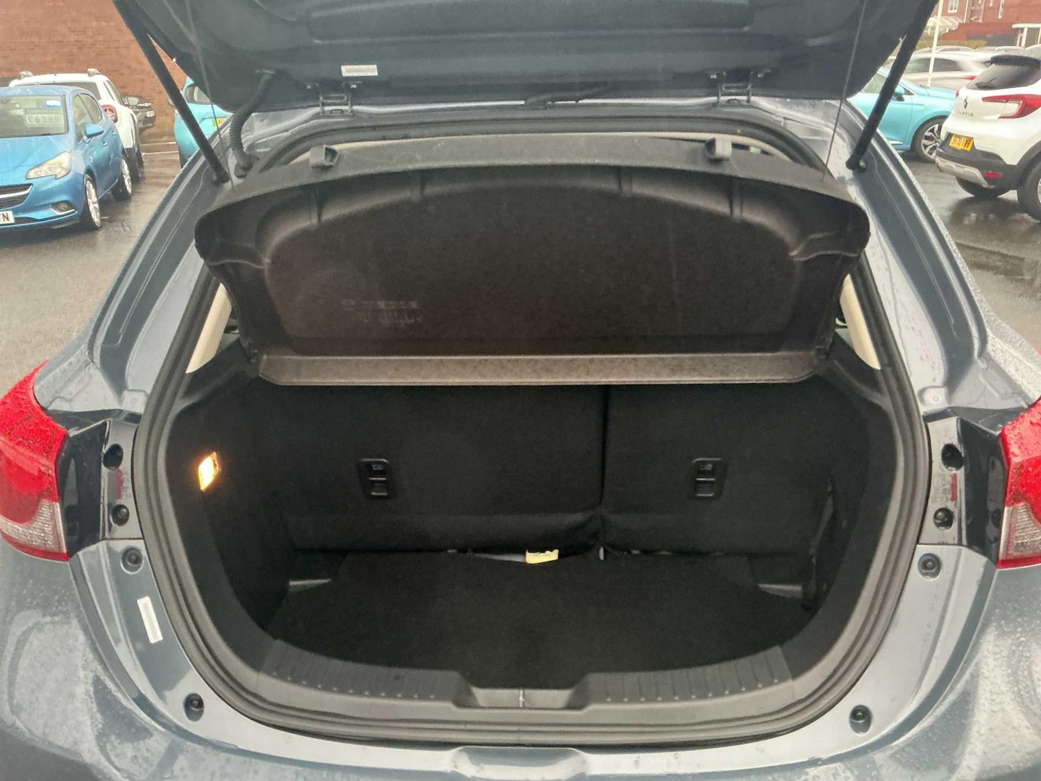 Used Mazda Mazda2 2023 for sale - 76770104: Photo 16