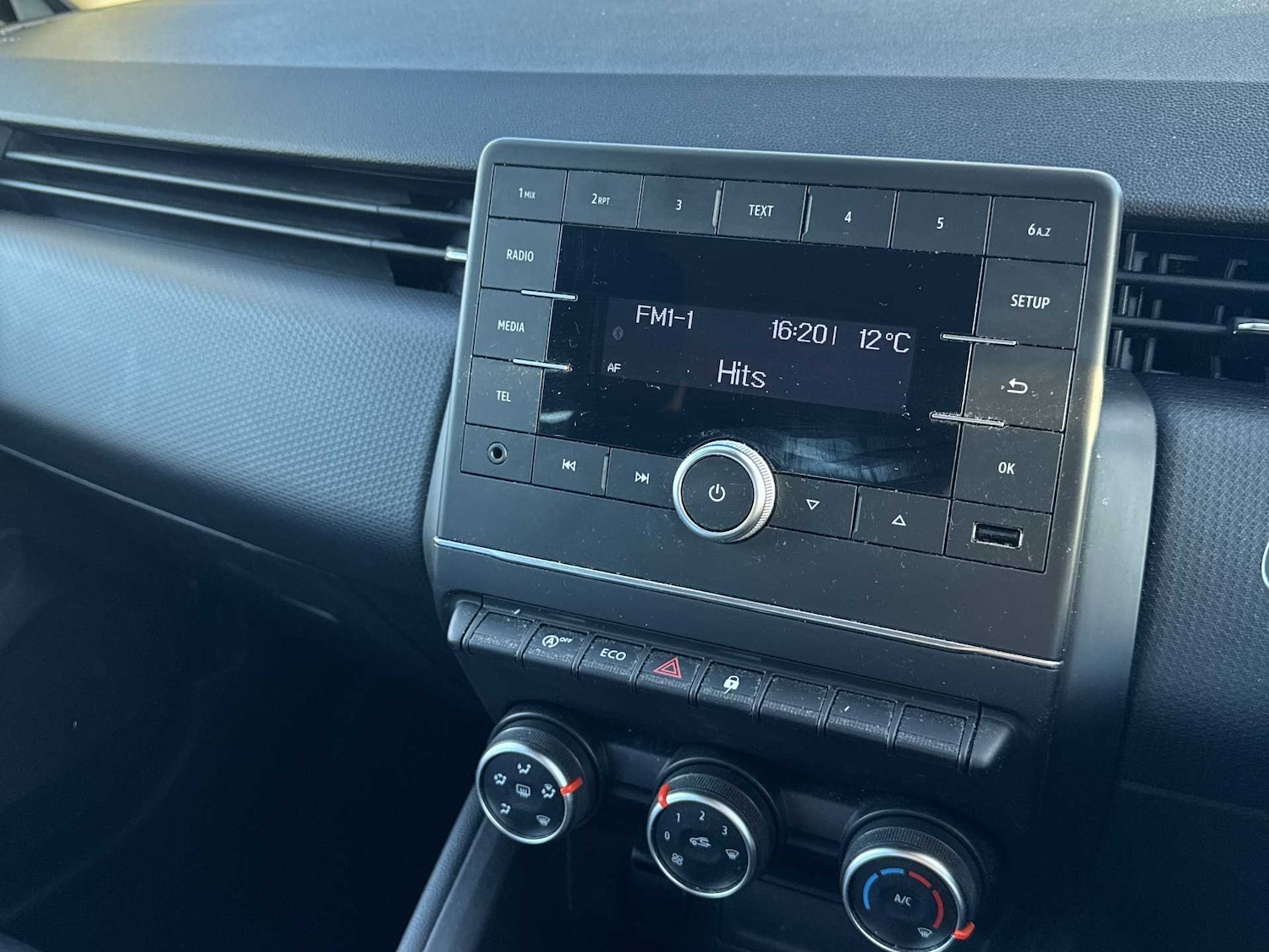 Used Renault Clio 2020 for sale - 76376827: Photo 10