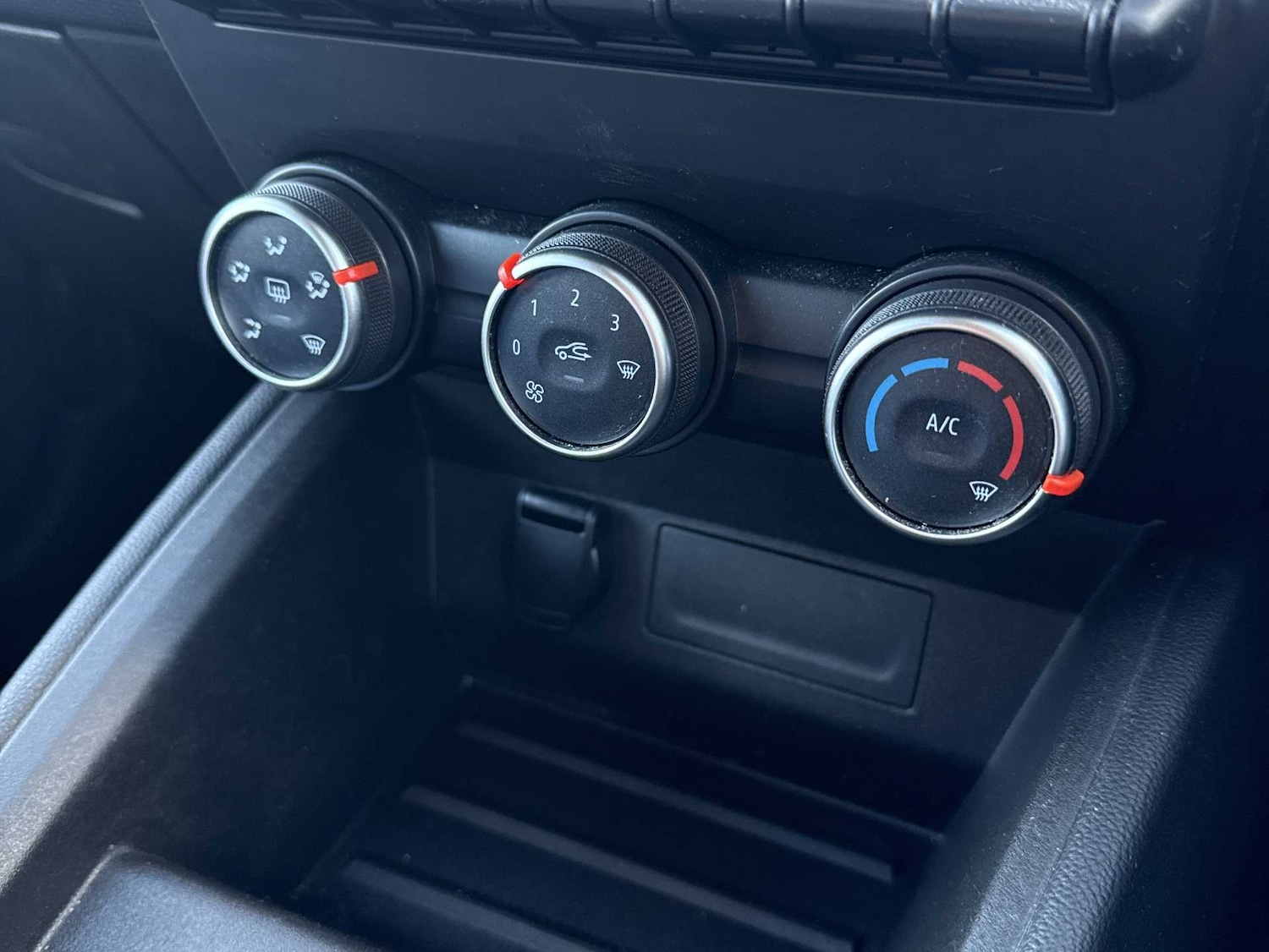 Used Renault Clio 2020 for sale - 76376827: Photo 11