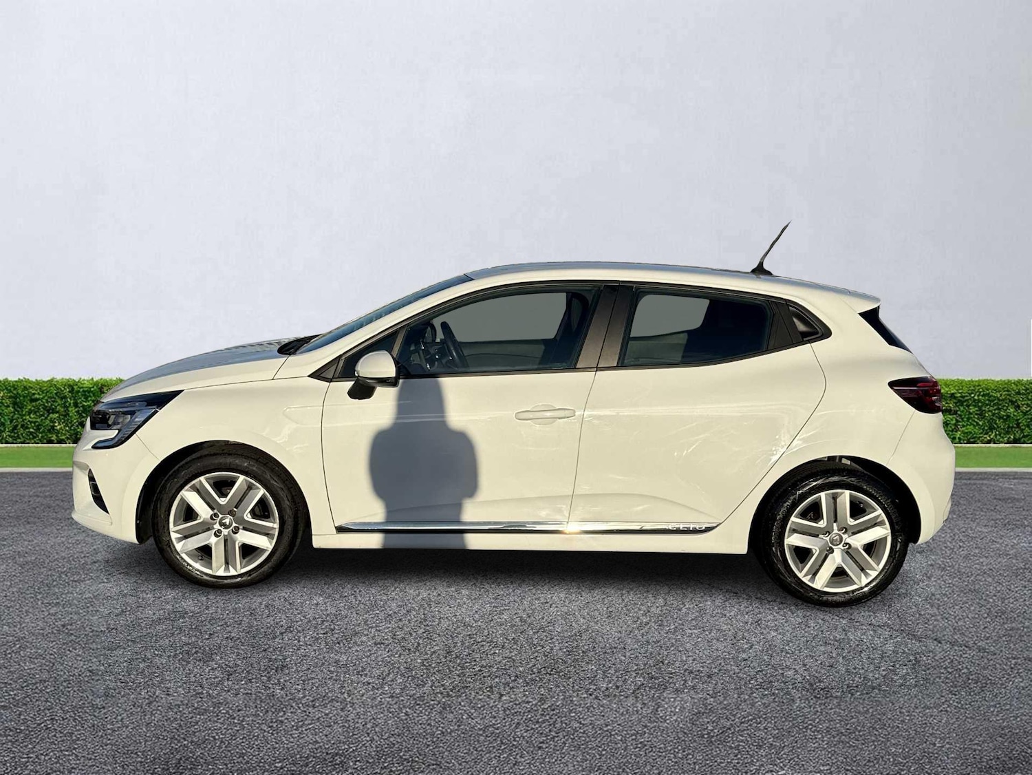 Used Renault Clio 2020 for sale - 76376827: Photo 18