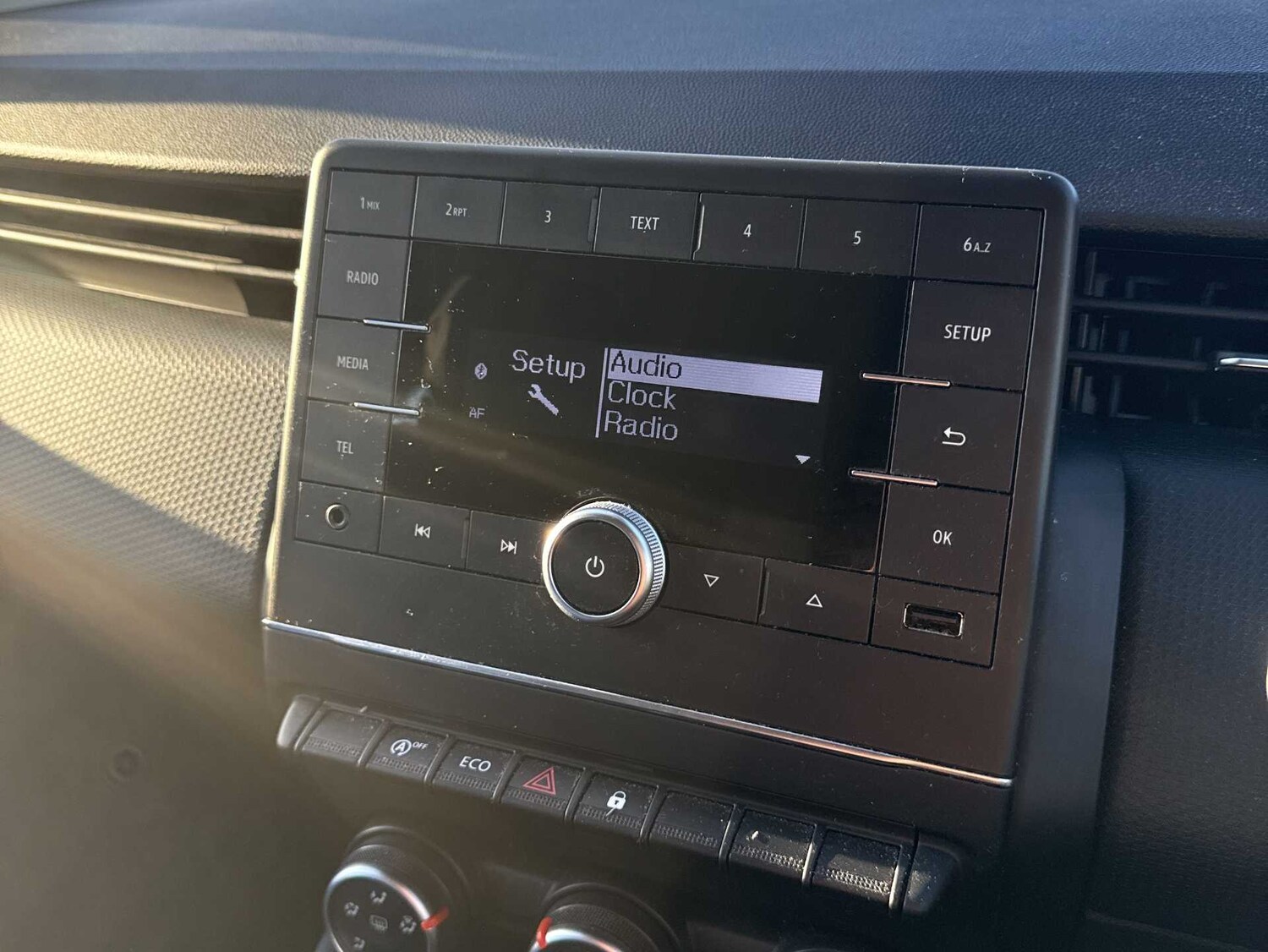 Used Renault Clio 2020 for sale - 76376827: Photo 22