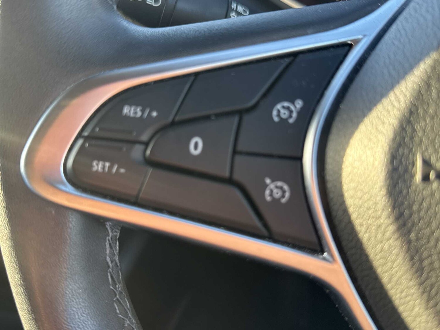 Used Renault Clio 2020 for sale - 76376827: Photo 24