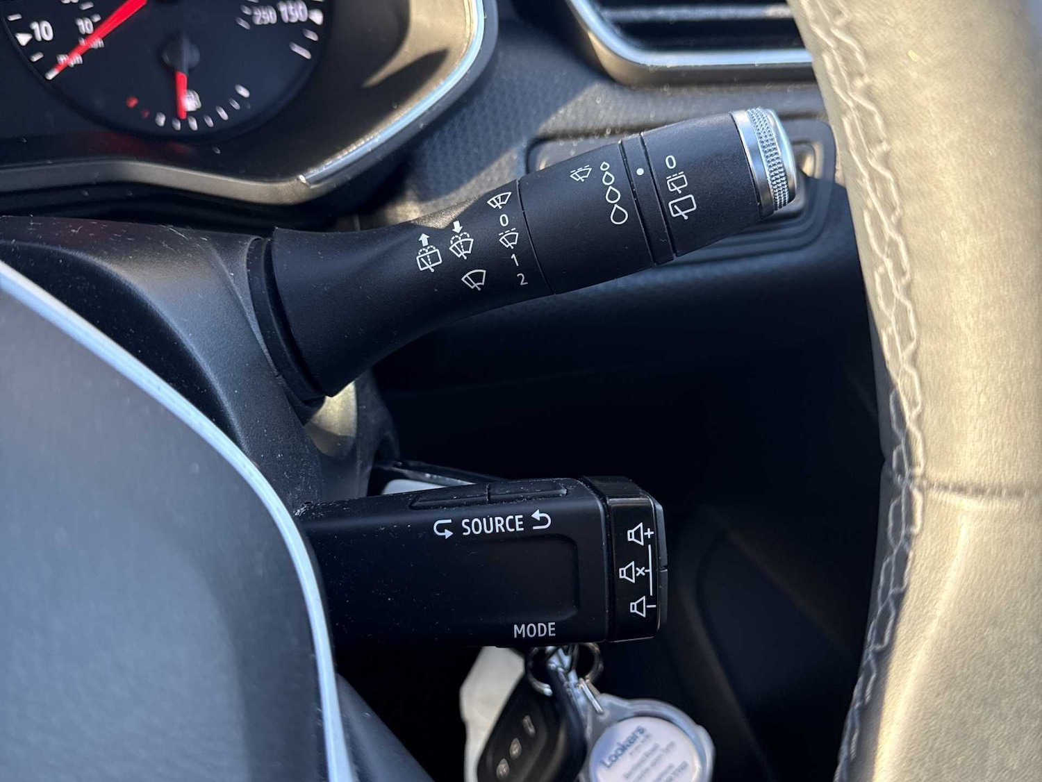 Used Renault Clio 2020 for sale - 76376827: Photo 26