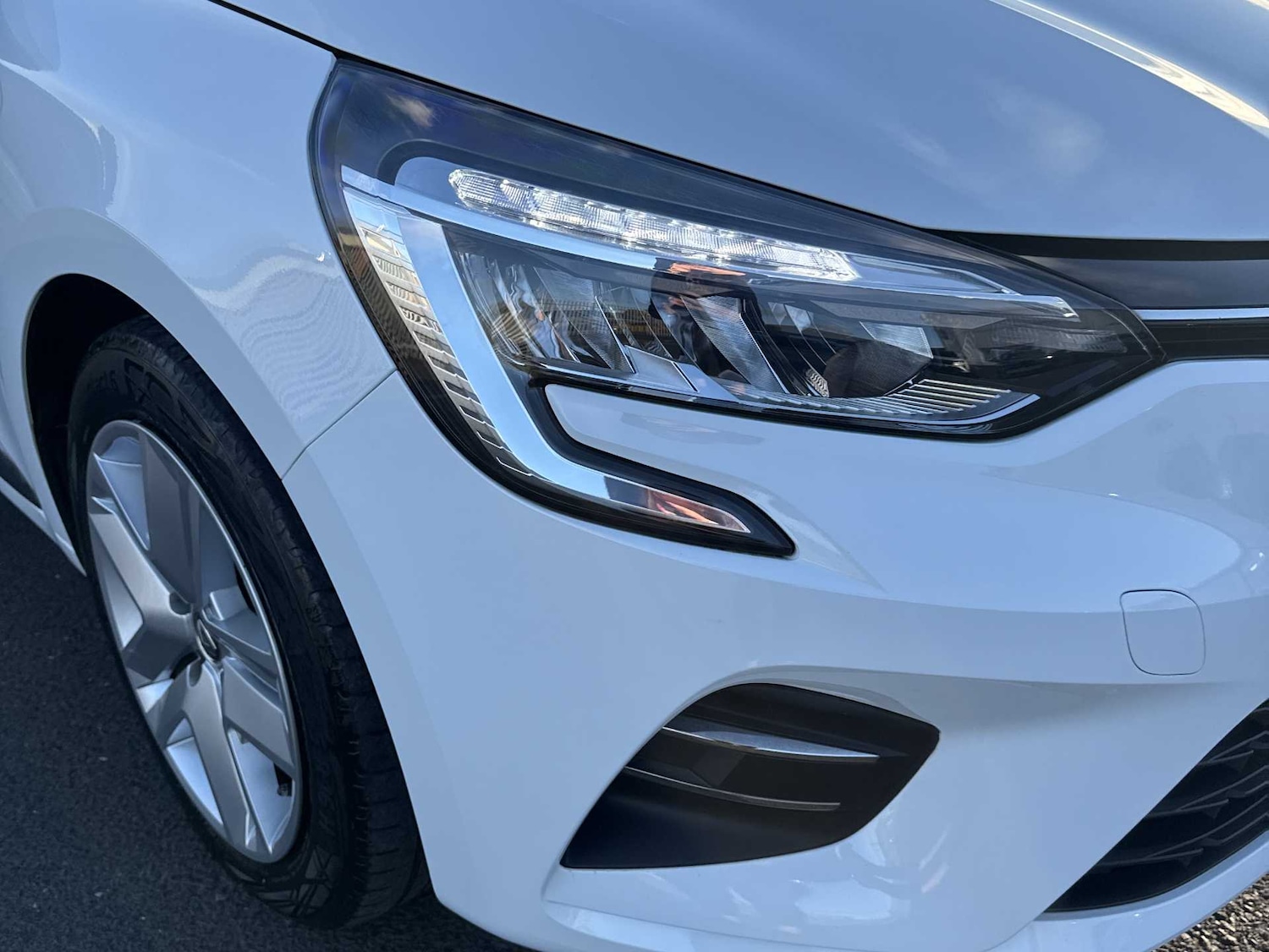 Used Renault Clio 2020 for sale - 76376827: Photo 27