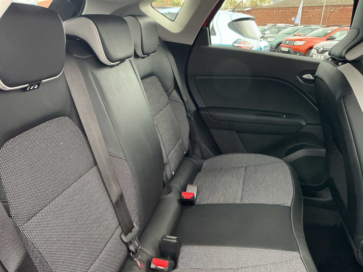 Used Renault Captur 2020 for sale - 76288627: Photo 15