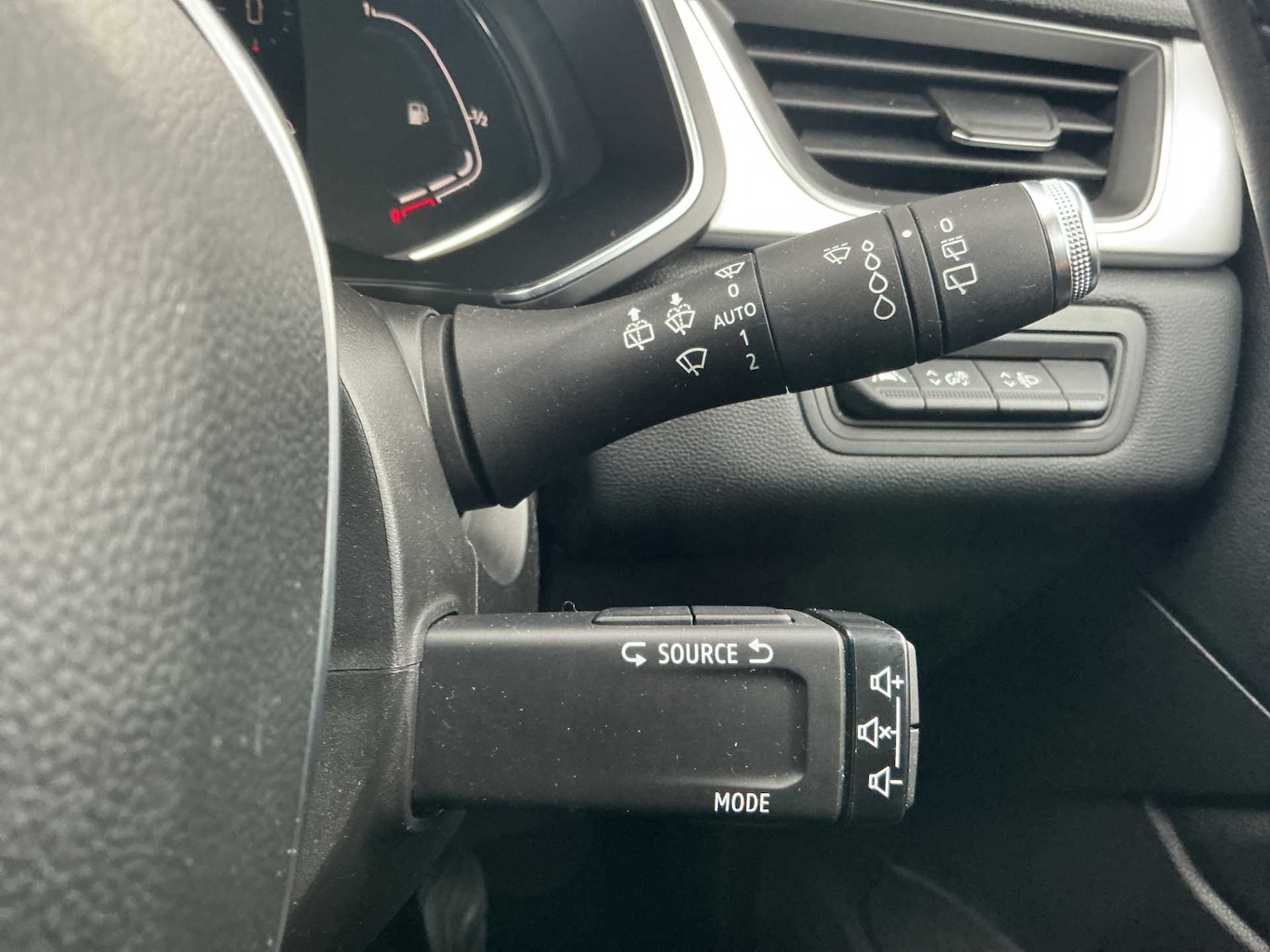 Used Renault Captur 2020 for sale - 76288627: Photo 26