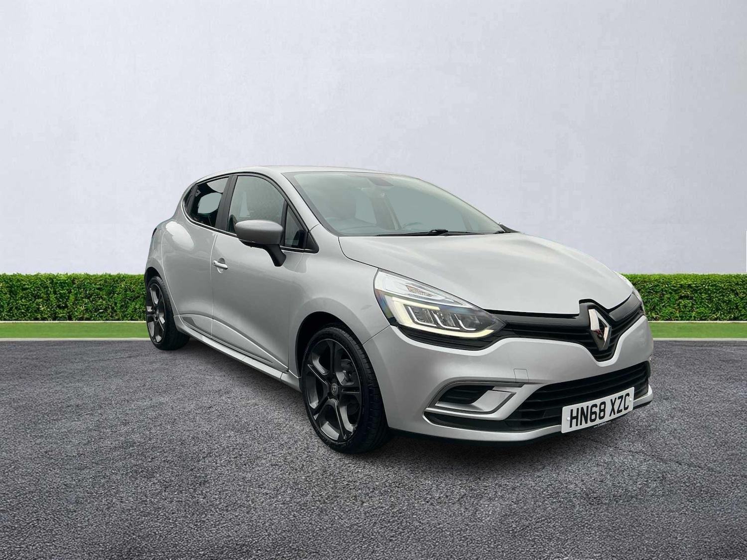 Used Renault Clio 2018 for sale - 76490825: Photo 1