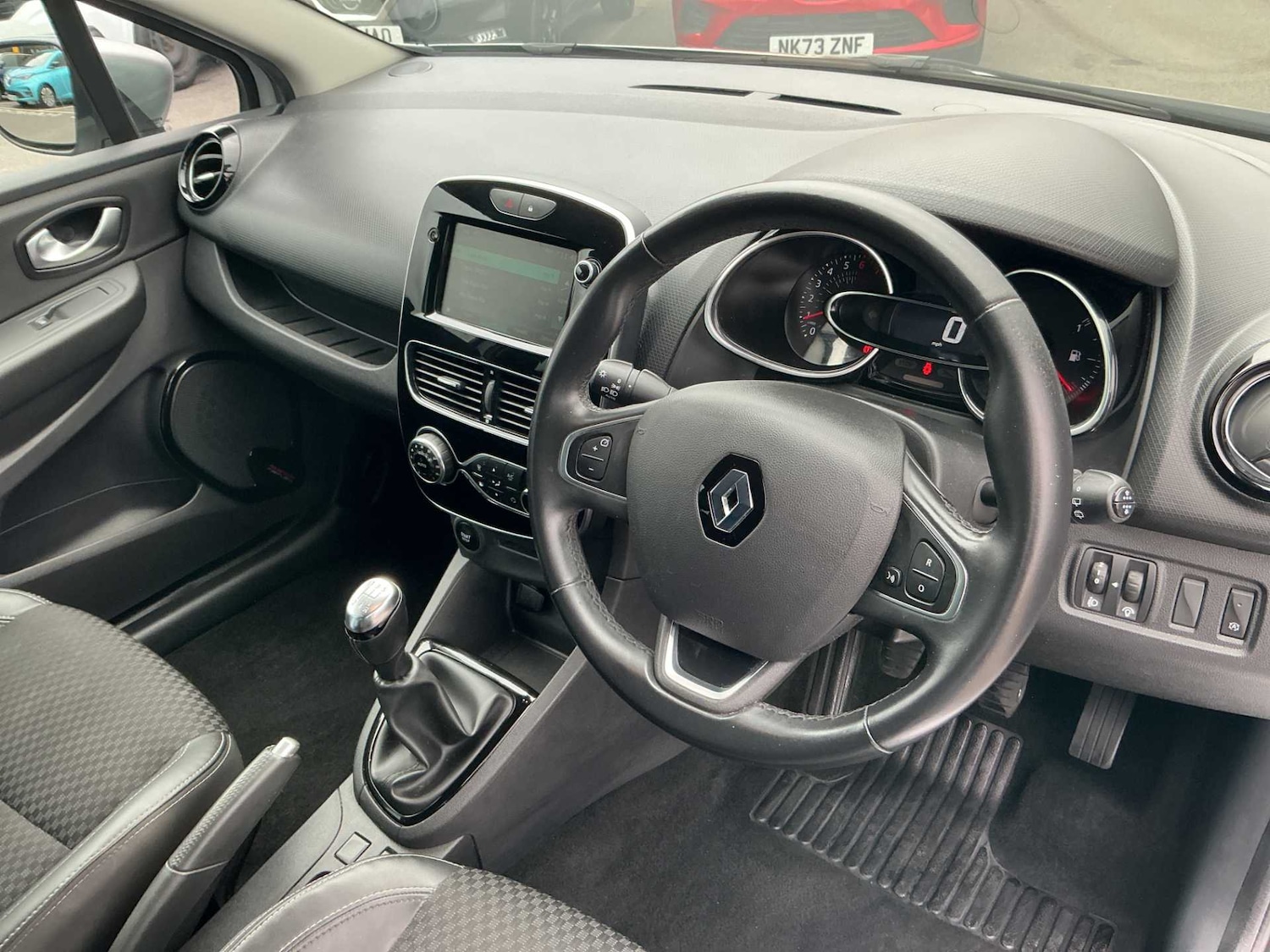 Used Renault Clio 2018 for sale - 76490825: Photo 14