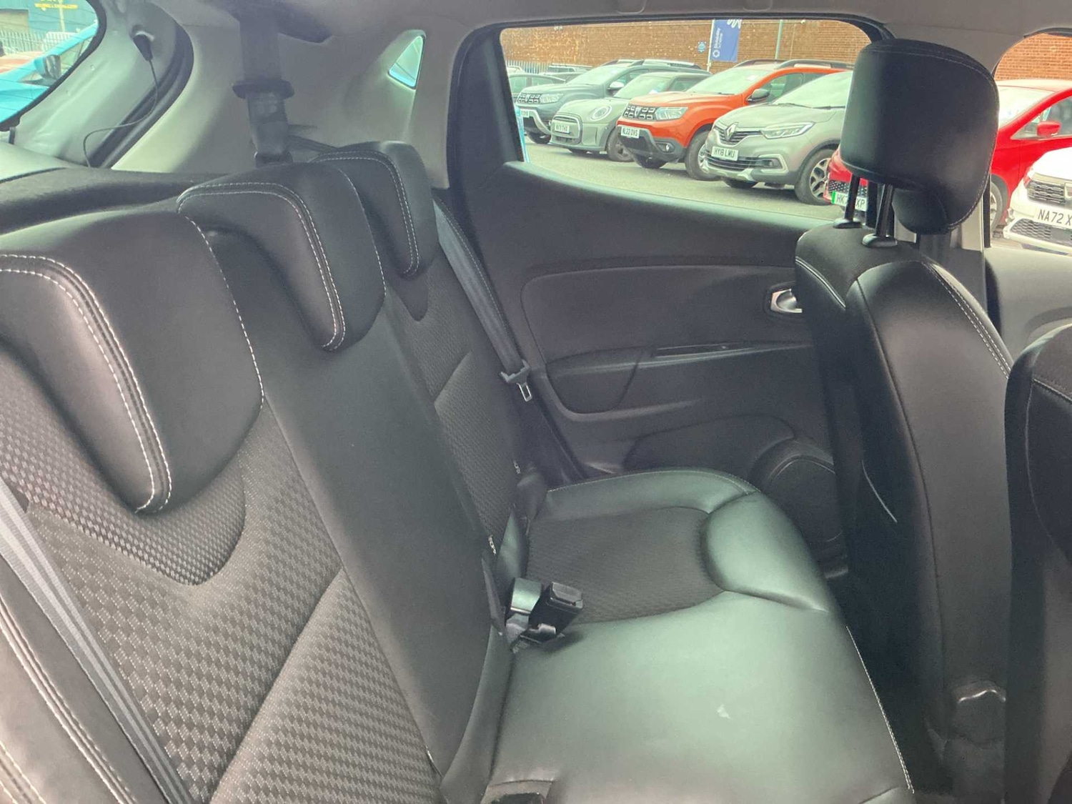 Used Renault Clio 2018 for sale - 76490825: Photo 15