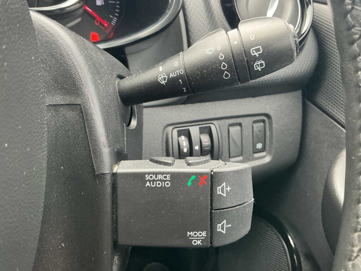 Used Renault Clio 2018 for sale - 76490825: Photo 26