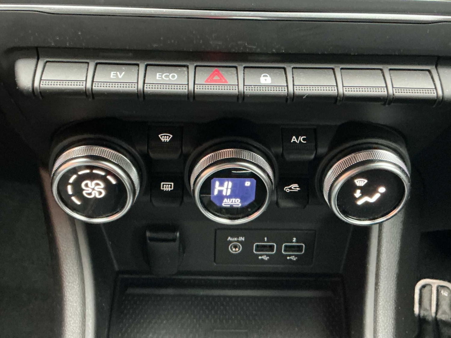 Used Renault Captur 2022 for sale - 77888654: Photo 11