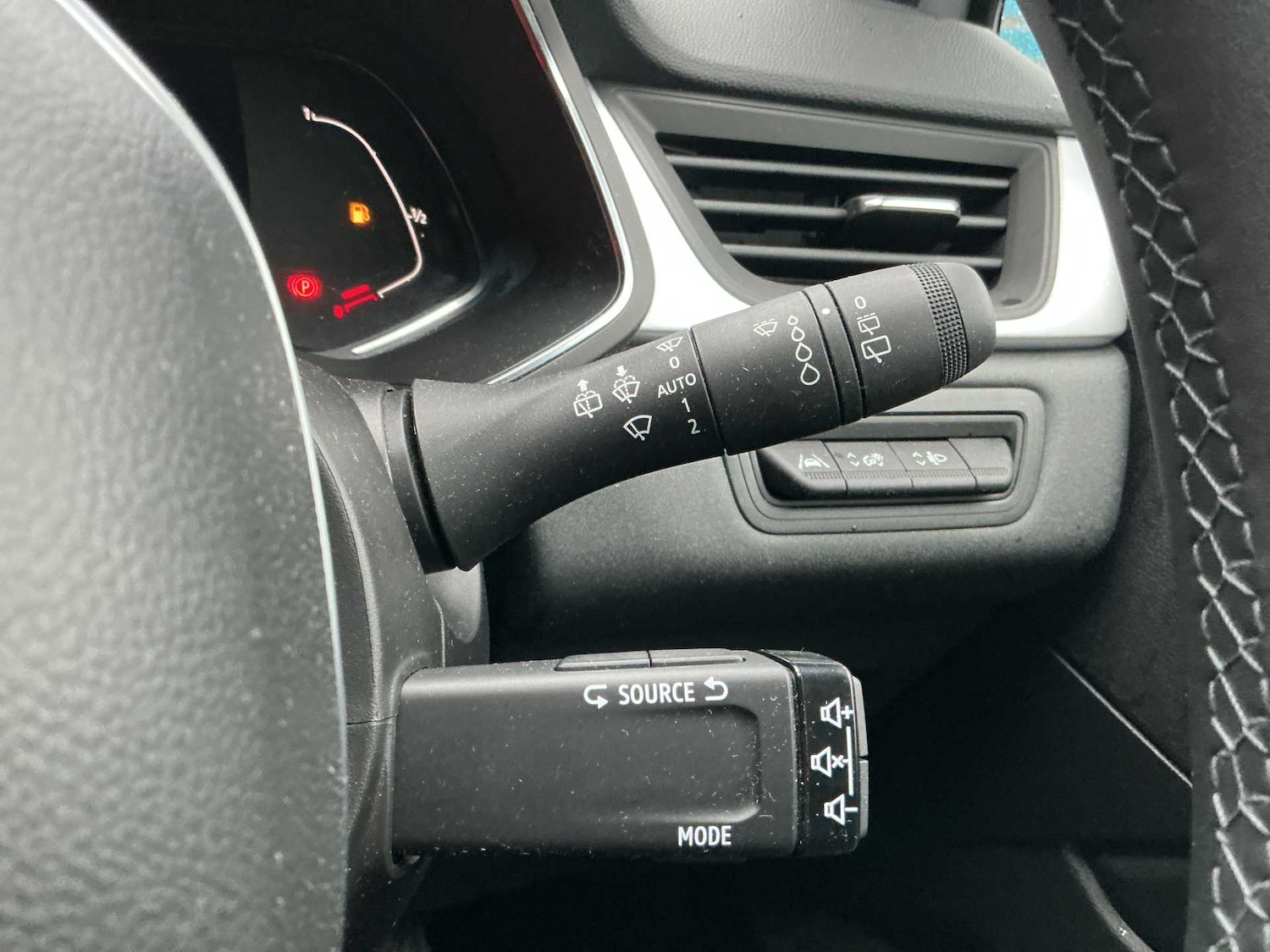 Used Renault Captur 2022 for sale - 77888654: Photo 26