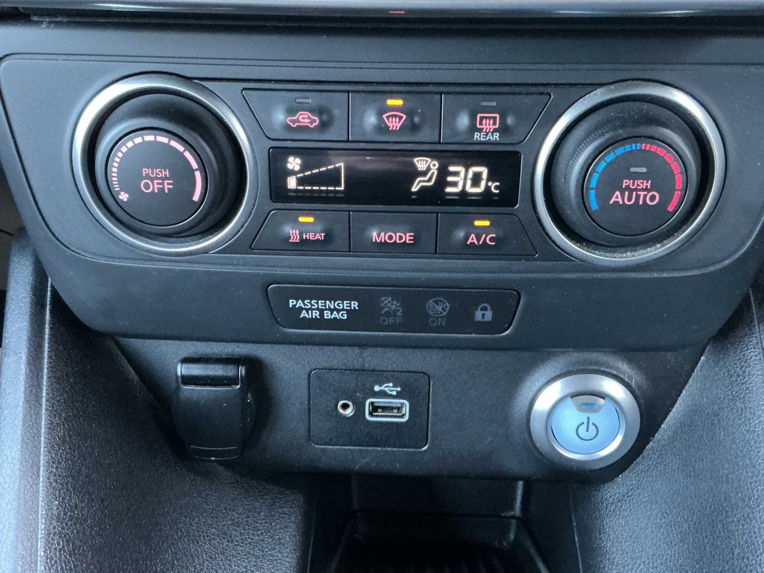 Used Nissan Leaf 2021 for sale - 76821745: Photo 11