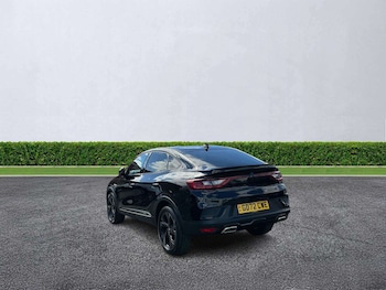 Used Renault Arkana 2023 for sale - 78640554: Photo