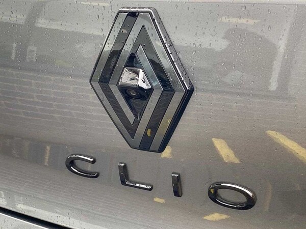 Used Renault Clio 2025 for sale - 75436352: Photo 33