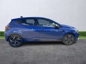Used Renault Clio 2023 for sale - 78980169: Photo