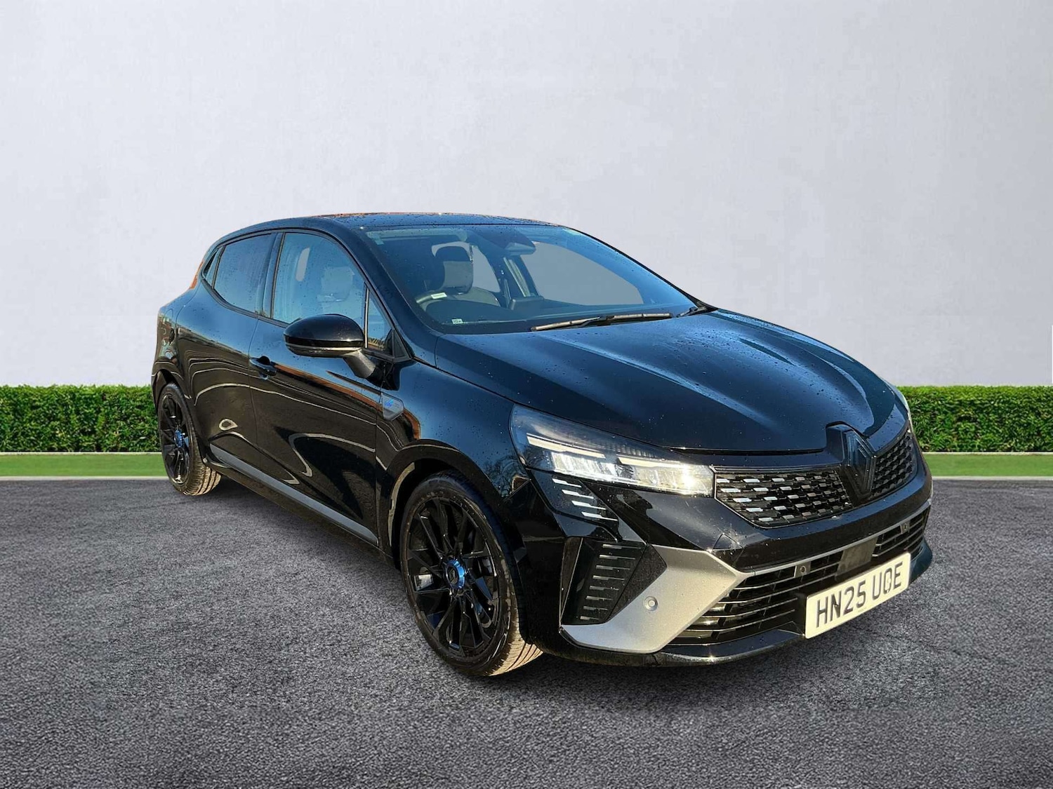 Used Renault Clio 2025 for sale - 77003681: Photo 1