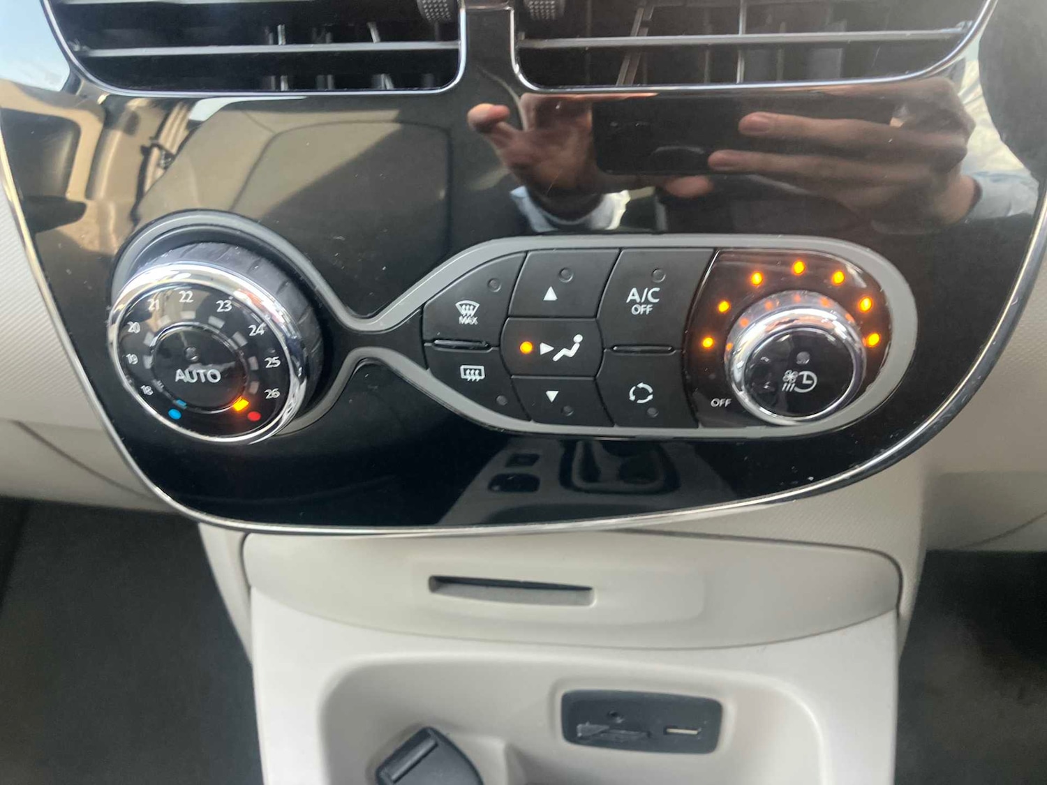 Used Renault Zoe 2016 for sale - 76455293: Photo 11