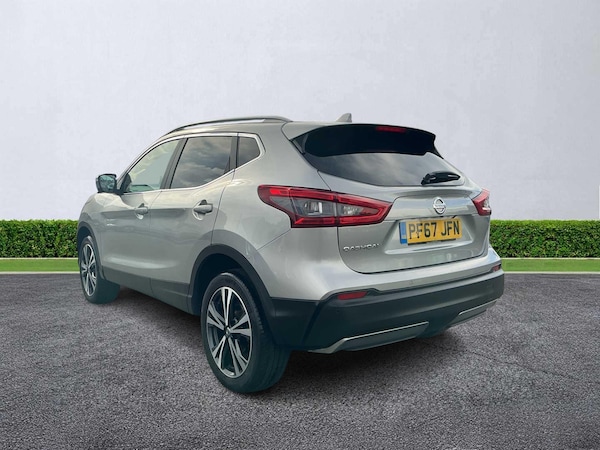Used Nissan Qashqai 2017 for sale - 76144314: Photo 2