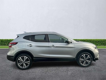 Used Nissan Qashqai 2017 for sale - 76144314: Photo 3