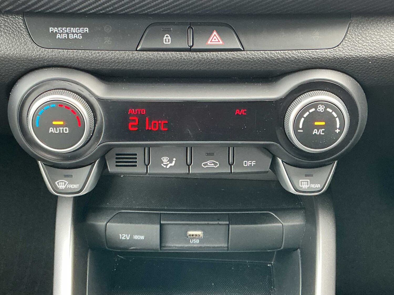 Used Kia Stonic 2022 for sale - 78196089: Photo 11