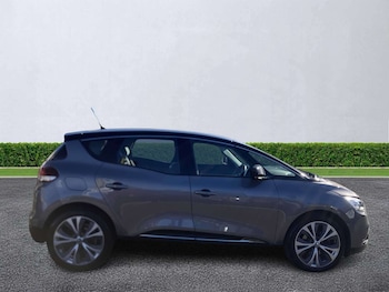 Used Renault Scenic 2018 for sale - 78192555: Photo