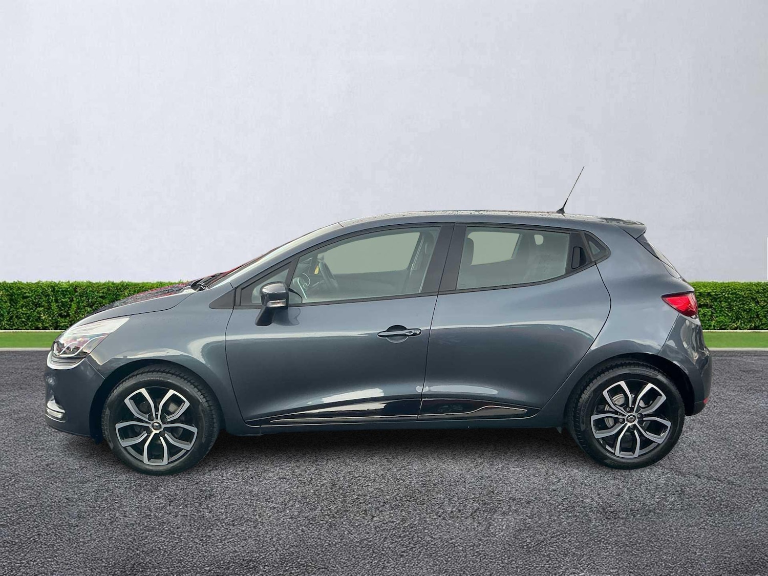 Used Renault Clio 2019 for sale - 76449633: Photo 18