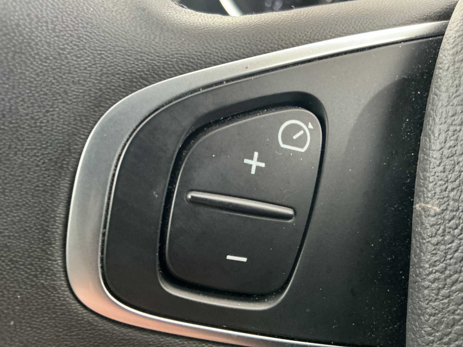 Used Renault Clio 2019 for sale - 76449633: Photo 24