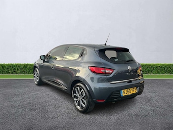 Used Renault Clio 2019 for sale - 76449633: Photo