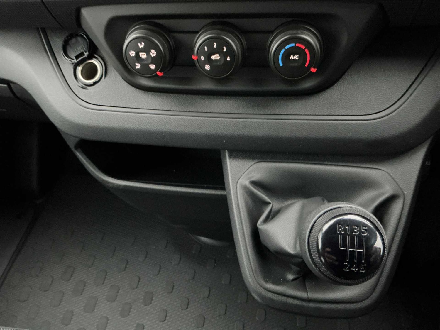 Used Renault Trafic 2025 for sale - 77676370: Photo 12