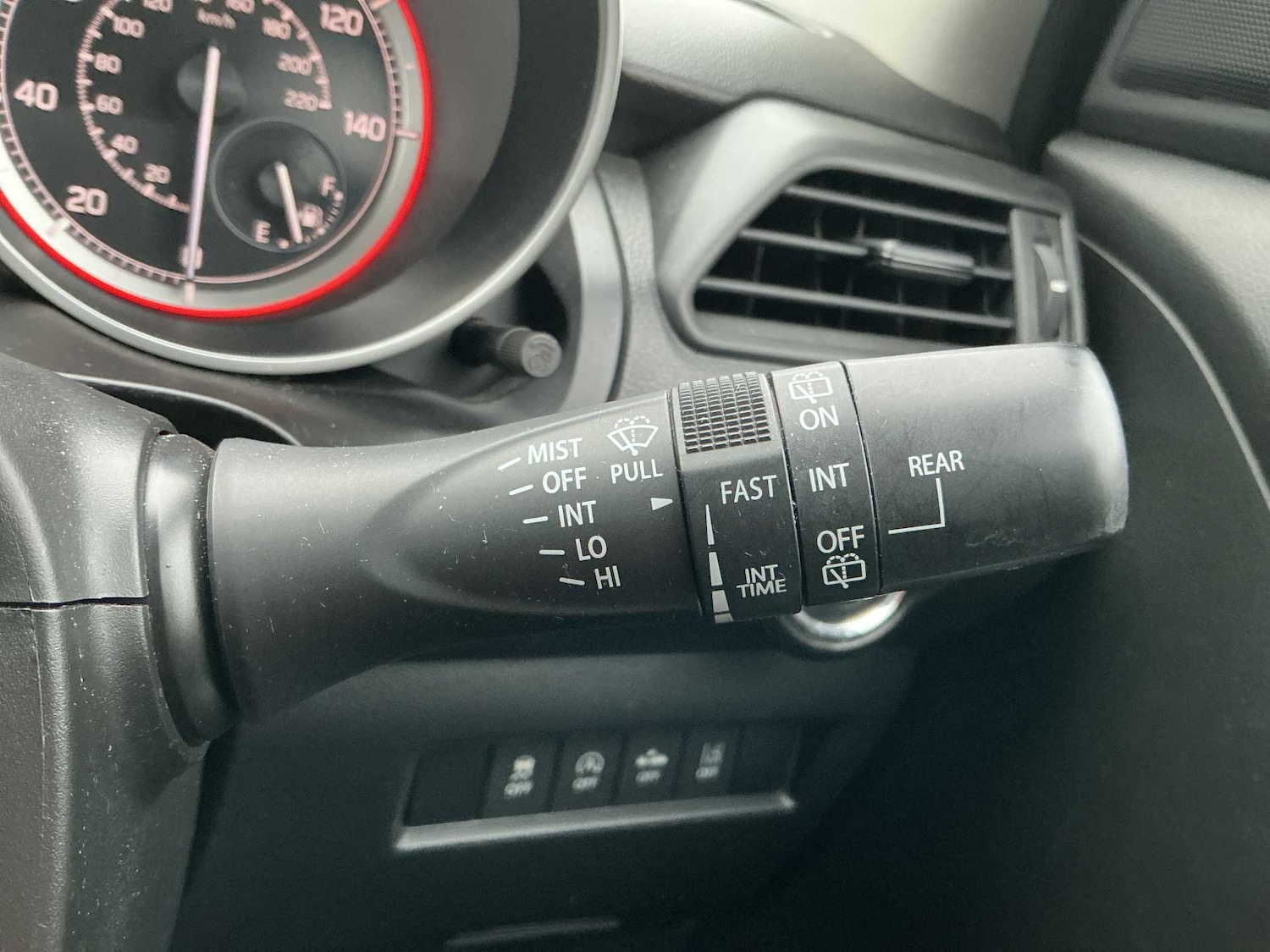 Used Suzuki Swift 2018 for sale - 76947023: Photo 26