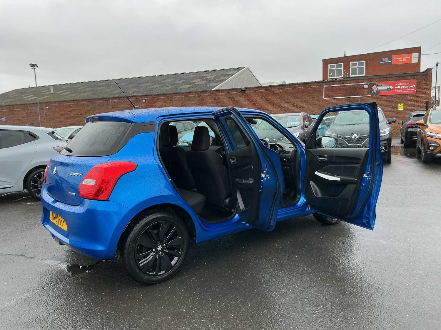 Used Suzuki Swift 2018 for sale - 76947023: Photo 31