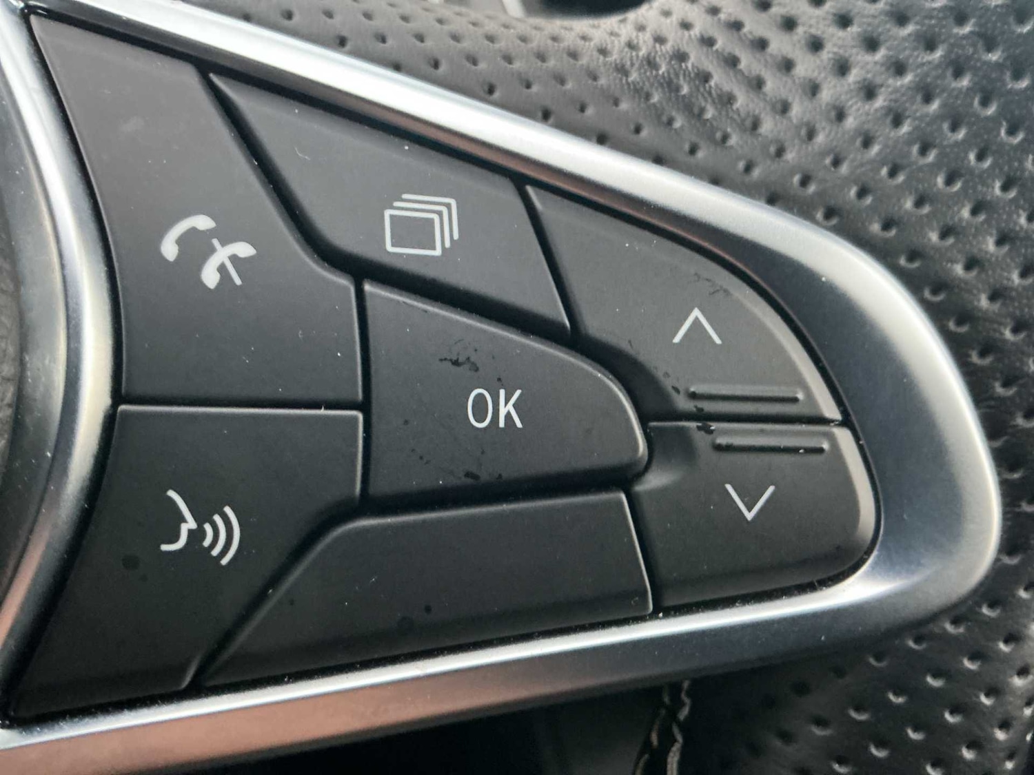 Used Renault Captur 2023 for sale - 76330023: Photo 23