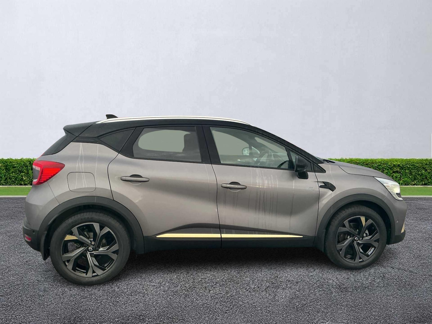 Used Renault Captur 2023 for sale - 76330023: Photo 3