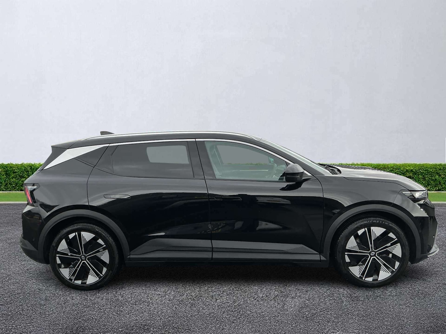 Used Renault Scenic E-Tech 2024 for sale - 77542507: Photo 3