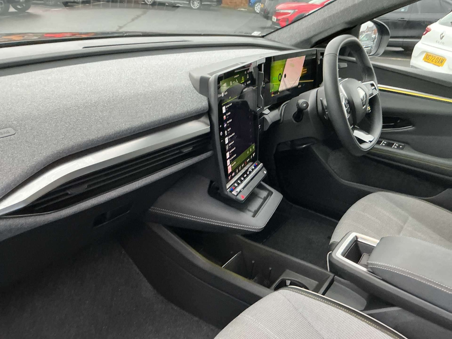 Used Renault Scenic E-Tech 2024 for sale - 77542507: Photo 7