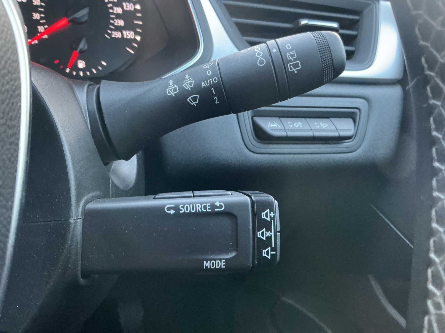 Used Renault Captur 2022 for sale - 76682583: Photo 26