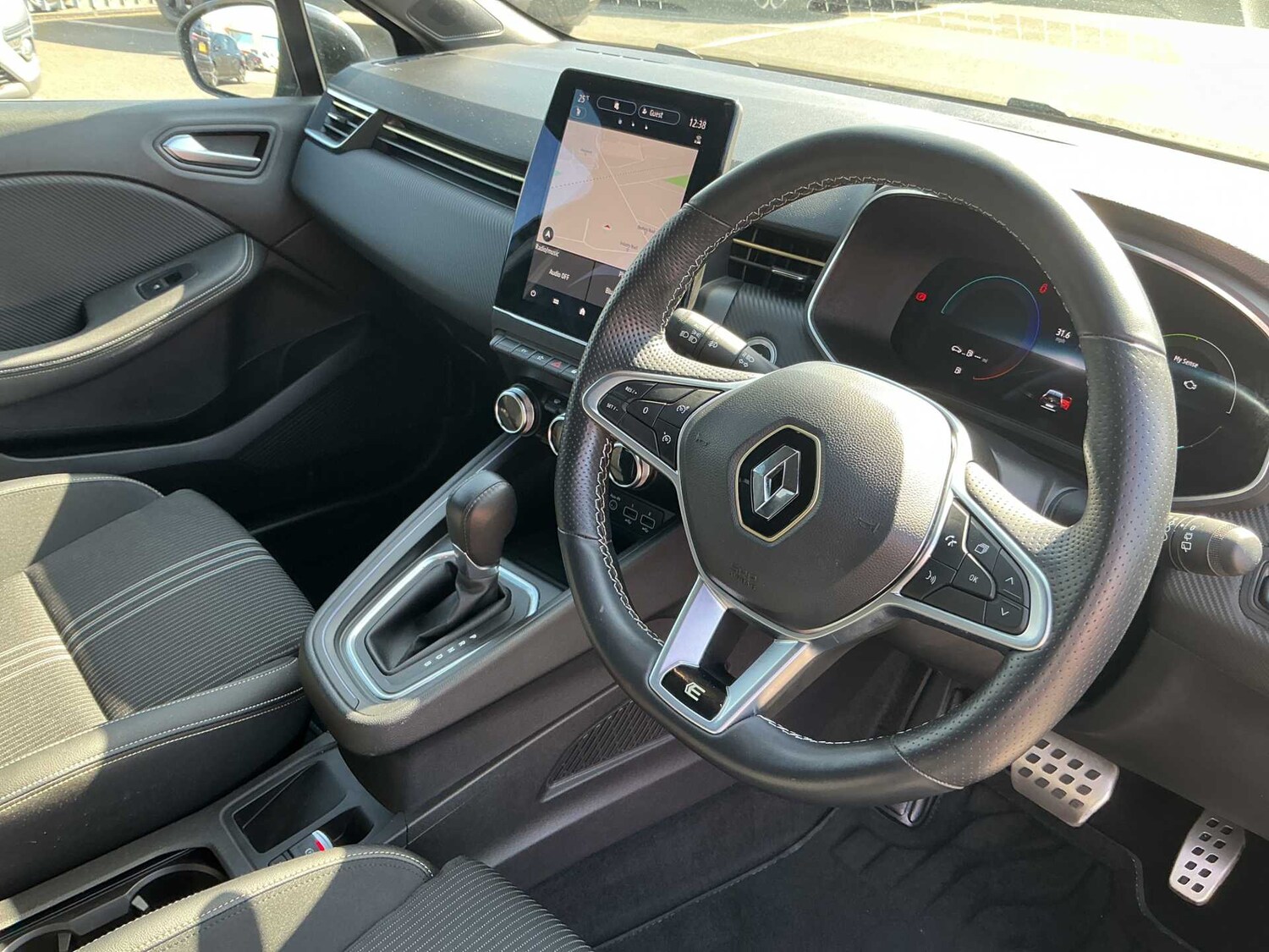 Used Renault Clio 2023 for sale - 78196109: Photo 12