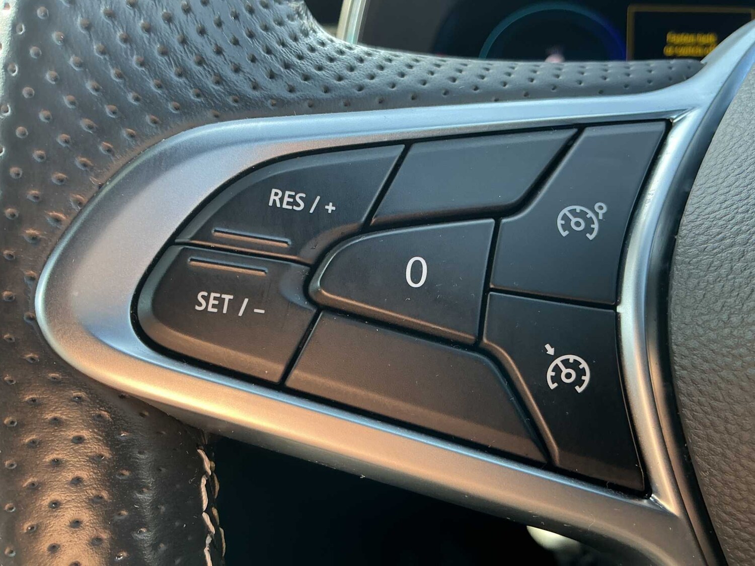 Used Renault Clio 2023 for sale - 78196109: Photo 21