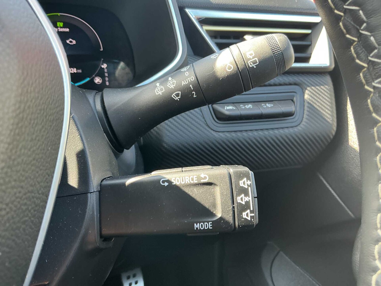 Used Renault Clio 2023 for sale - 78196109: Photo 22