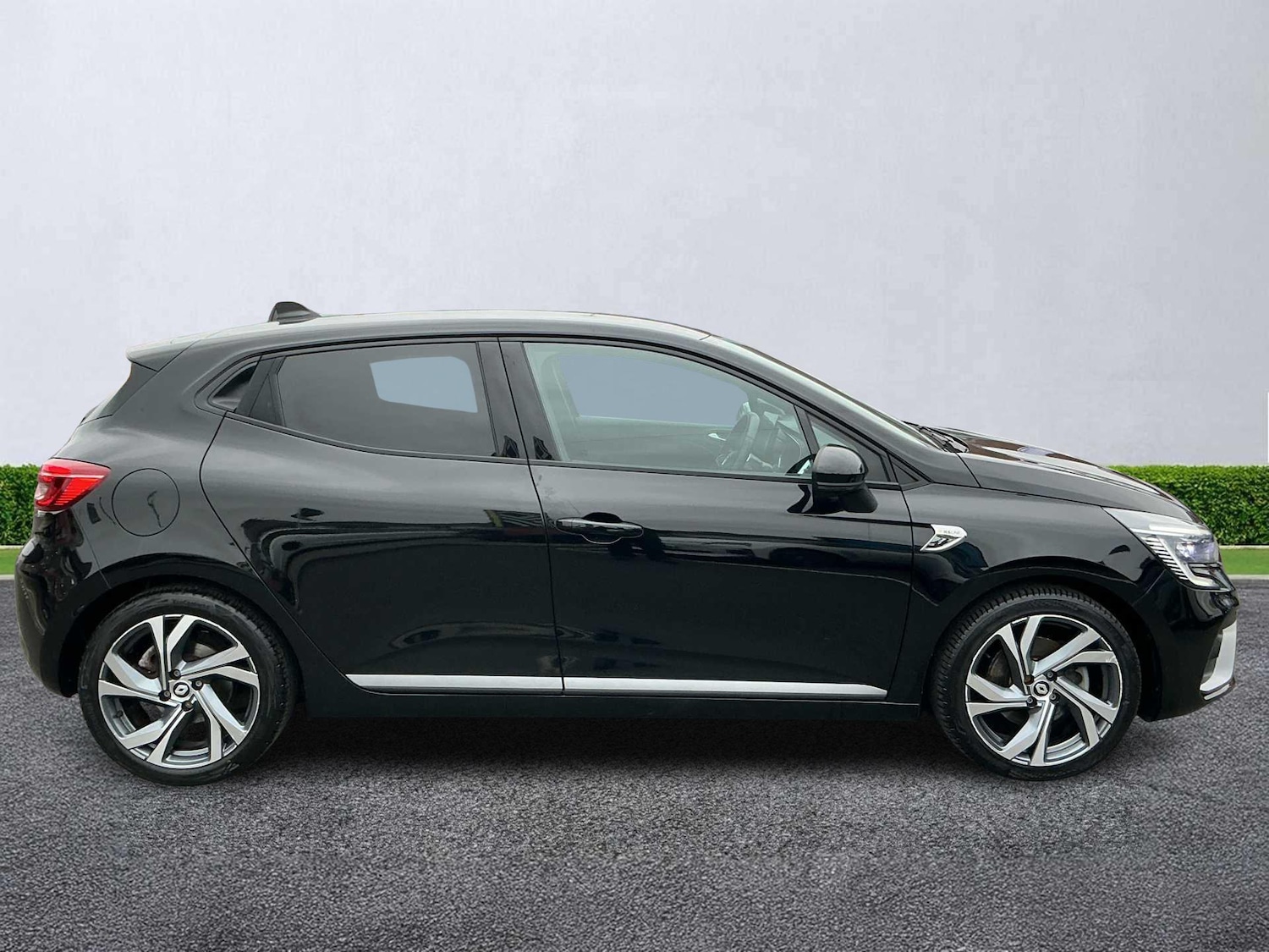 Used Renault Clio 2023 for sale - 78106324: Photo 3