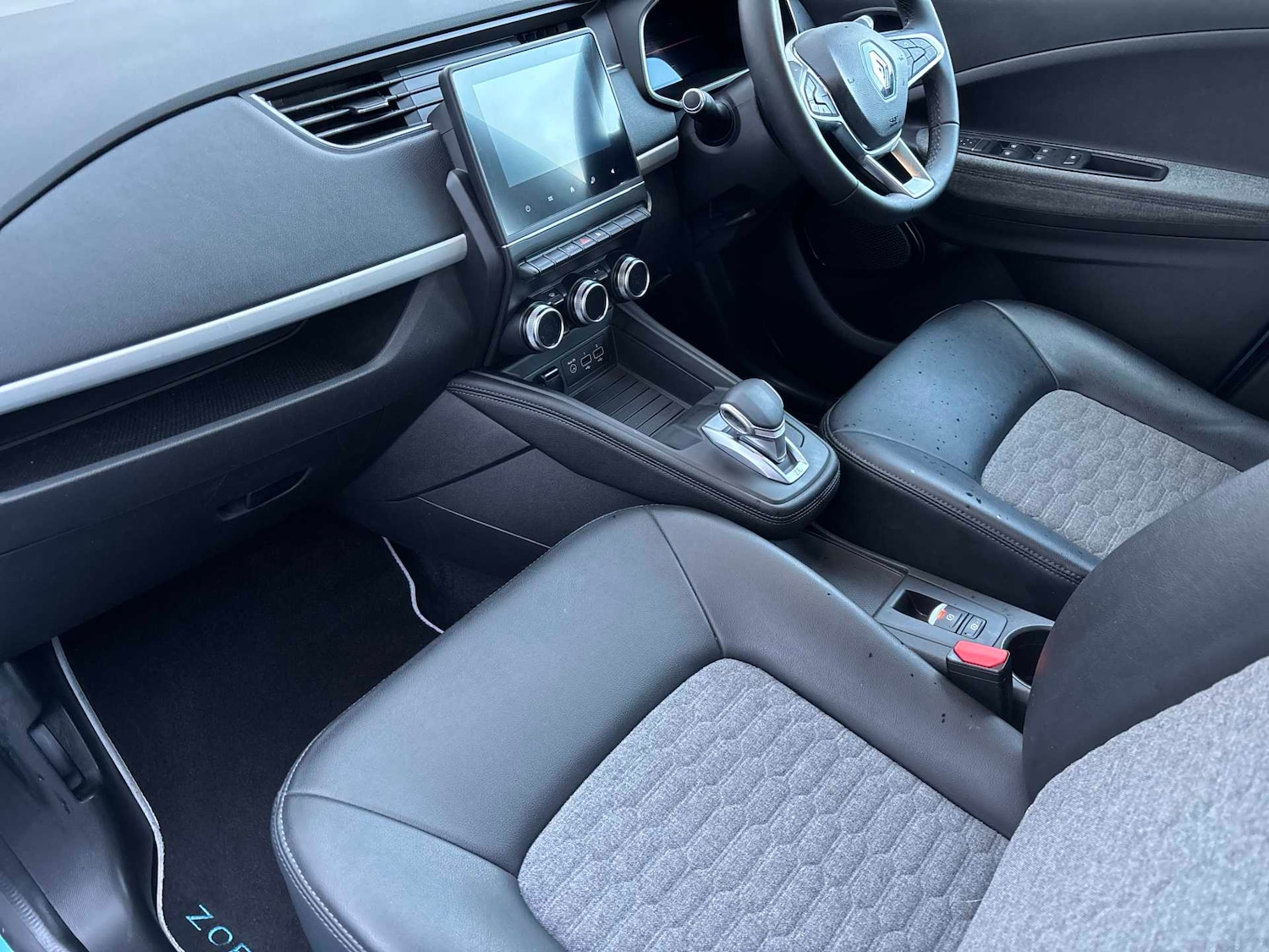 Used Renault Zoe 2021 for sale - 76687328: Photo 7
