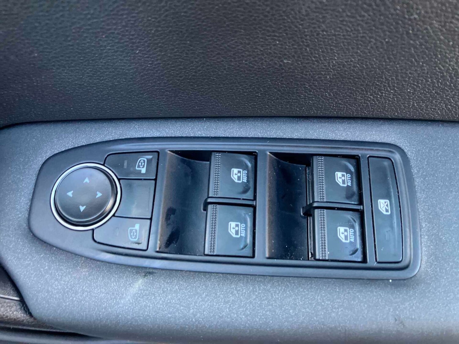 Used Renault Captur 2023 for sale - 77011957: Photo 21