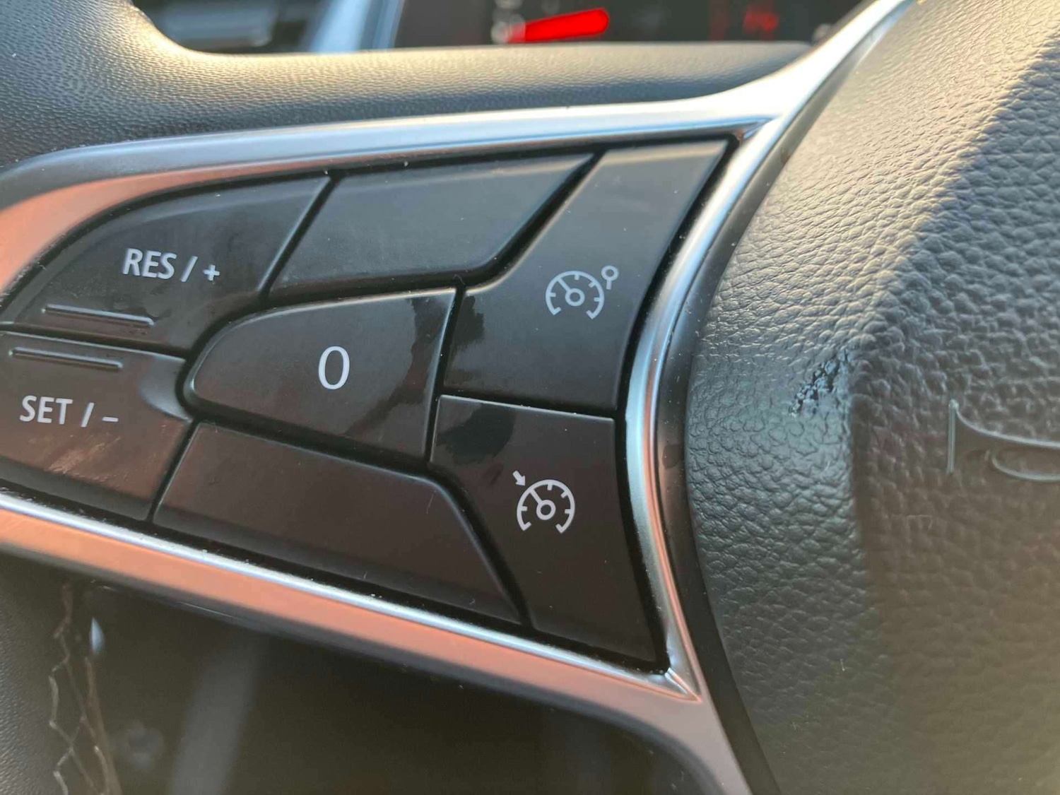 Used Renault Captur 2023 for sale - 77011957: Photo 25