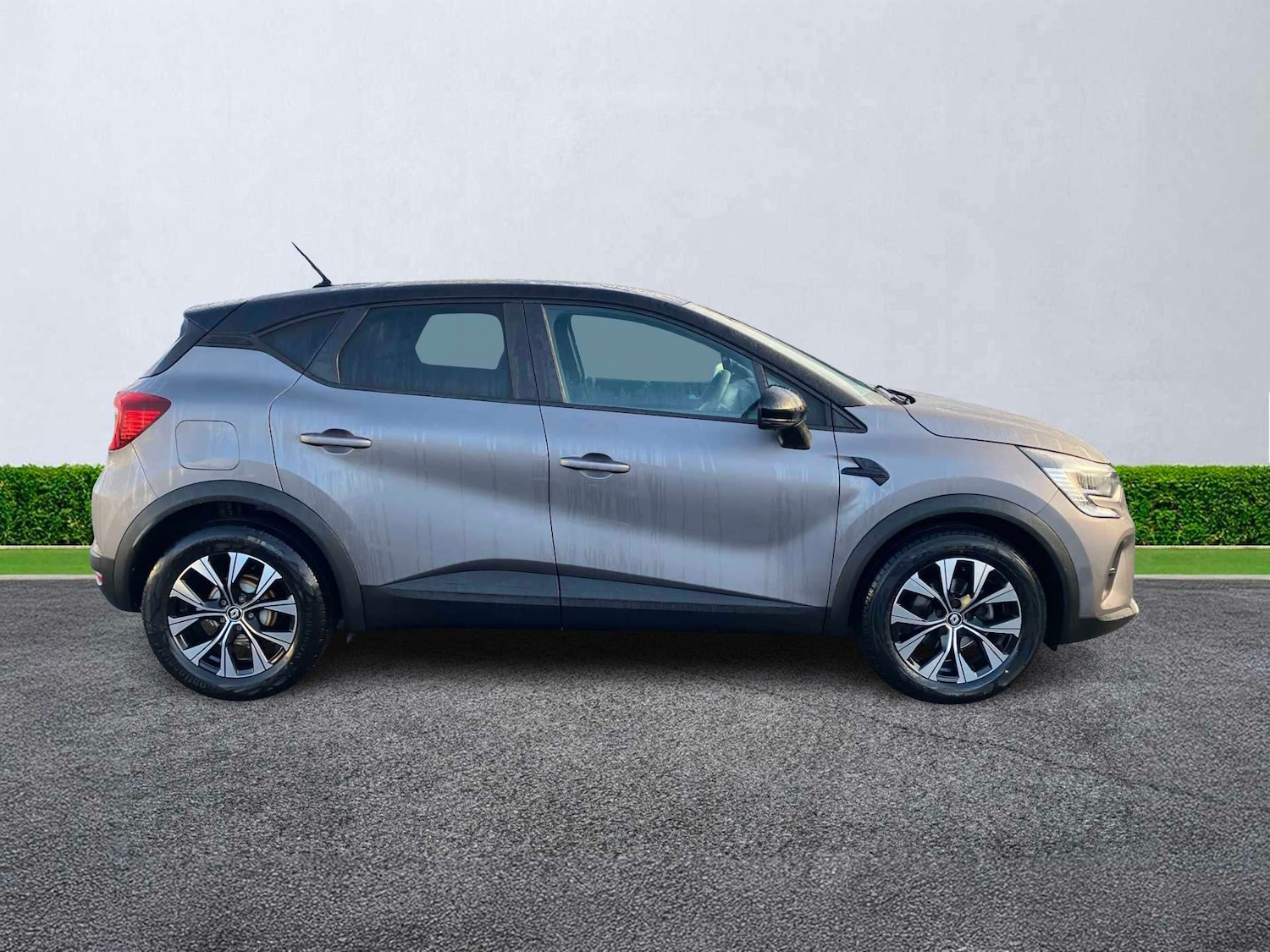 Used Renault Captur 2023 for sale - 77011957: Photo 4