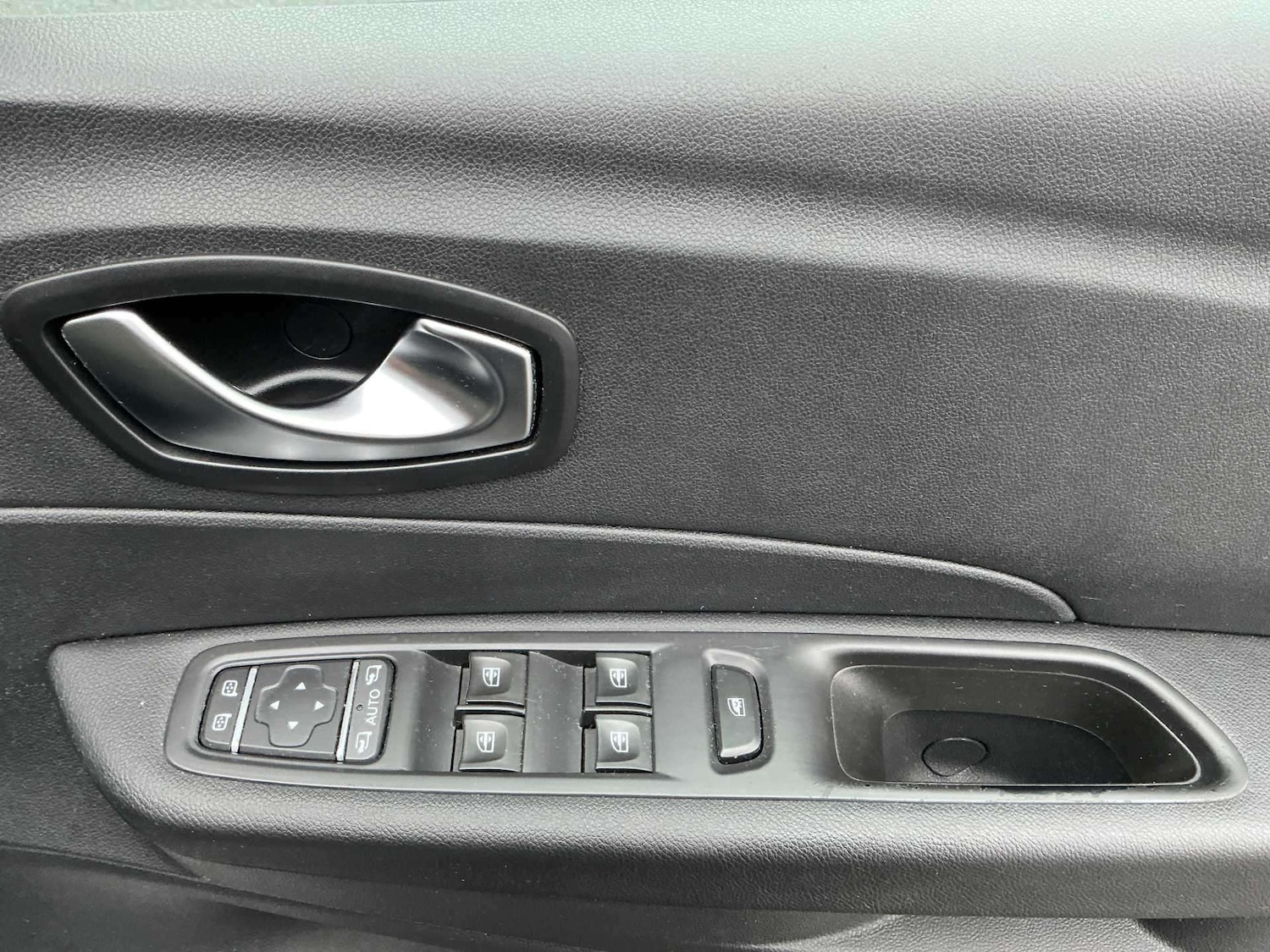 Used Renault Captur 2019 for sale - 77024261: Photo 21