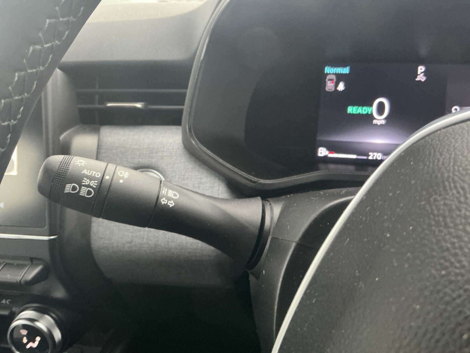 Used Renault Clio 2024 for sale - 77488260: Photo 25