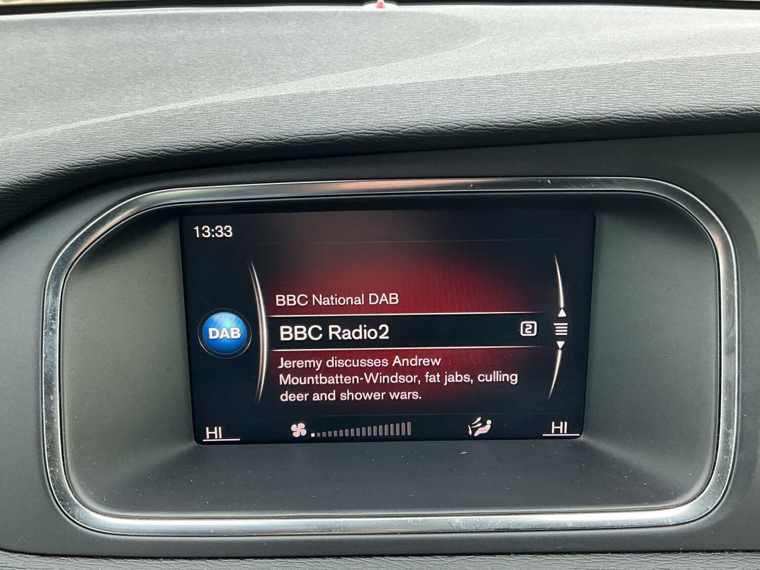 Used Volvo V40 2018 for sale - 78106339: Photo 10