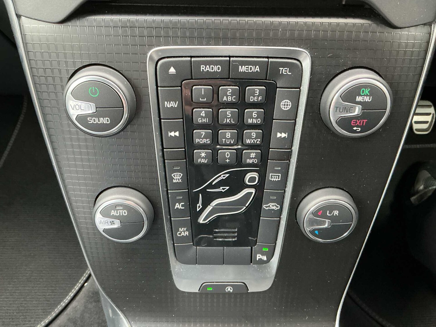 Used Volvo V40 2018 for sale - 78106339: Photo 11