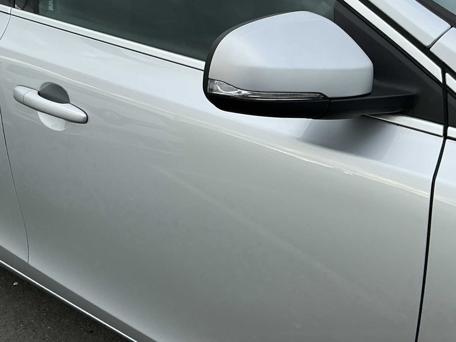 Used Volvo V40 2018 for sale - 78106339: Photo 30